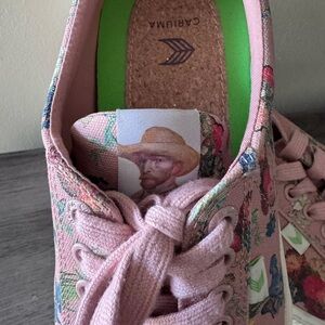 Cariuma Vincent Van Gogh Women's Sneakers. Women’s size 11, Men’s size 9.5